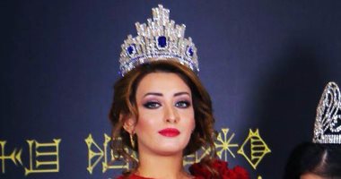 ملكة جمال العراق مع رئيس الموس...