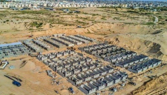غزة بناء مستشفى الحجر في 10 أي...